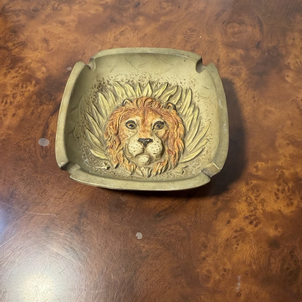 Vintage 3D Lionhead Pottery Ashtray Earthy Color Tones Detailed 3D Lion Face Art